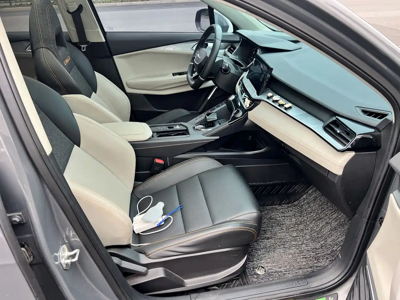 Lynk & Co 06 EM-P 2022 PHEV 84KM Range Pro фото 16