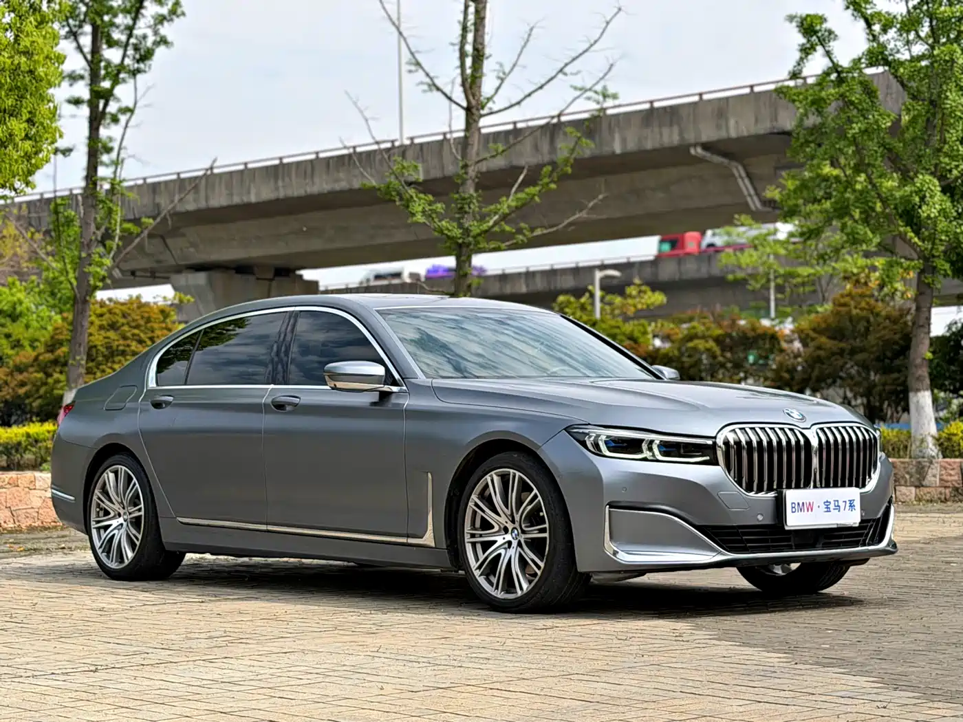 BMW 7 Series 2019 Facelift 740Li xDrive Executive Luxury Package фото 3