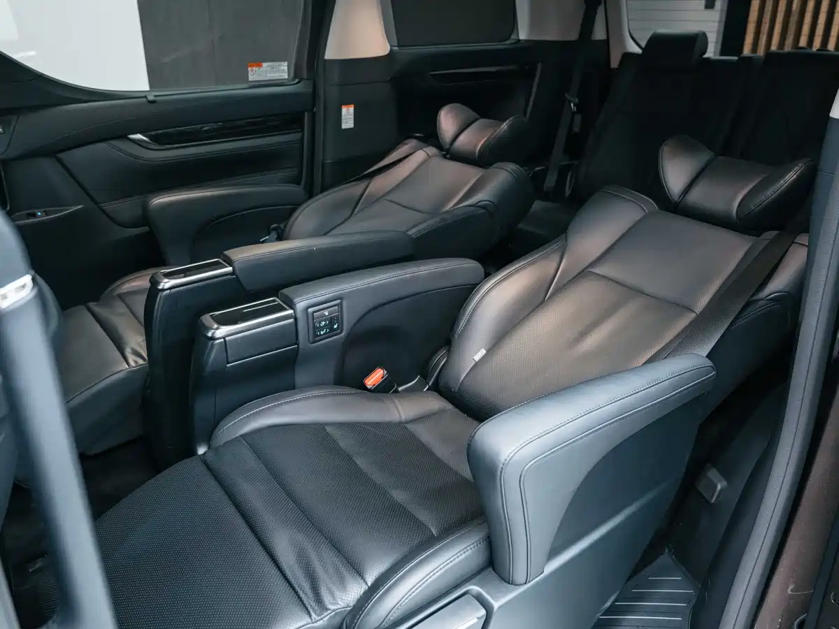 Toyota Vellfire 2019 Hybrid 2.5L HV Luxury Edition фото 25