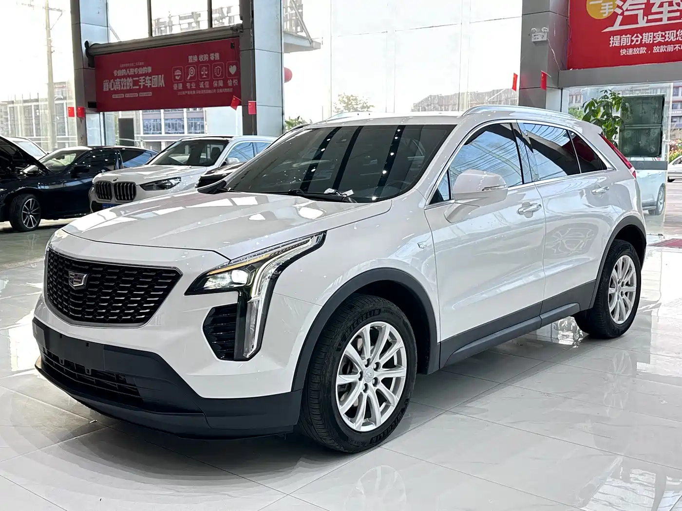 CADILLAC XT4