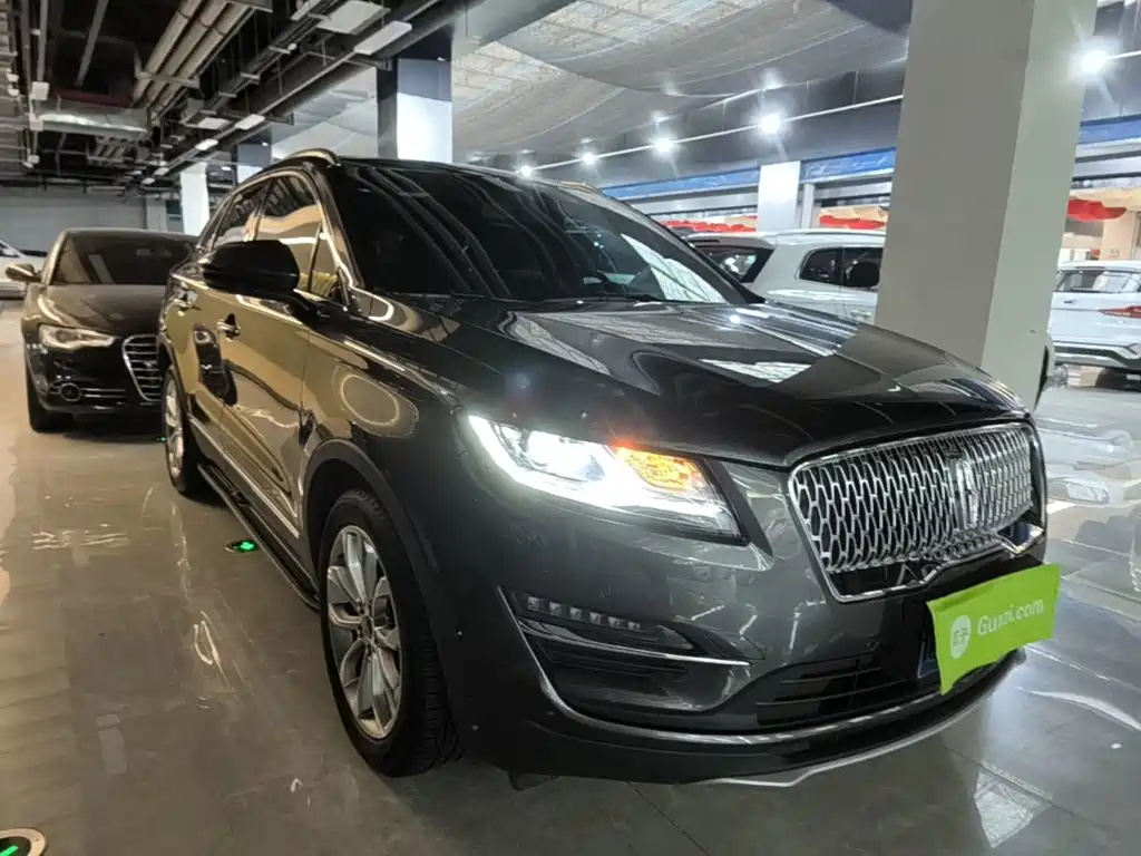 Lincoln MKC 2019 2019 2.0T 4WD Premium Elegance Edition China VI