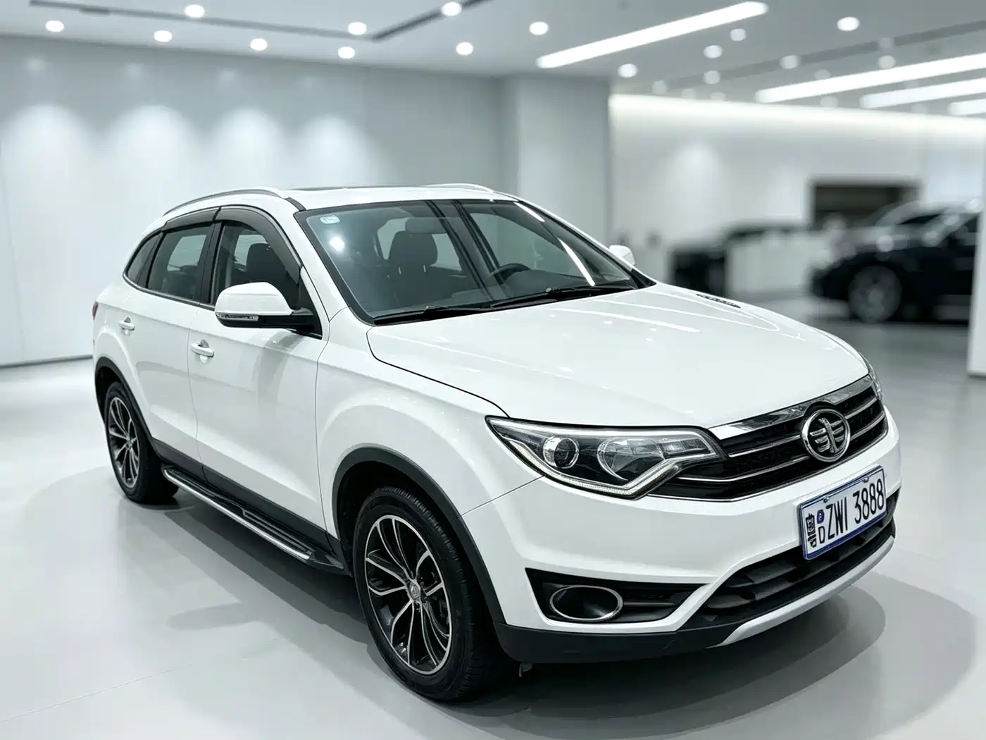 FAW Senya R7 2017 2016 1.6L Manual Luxury