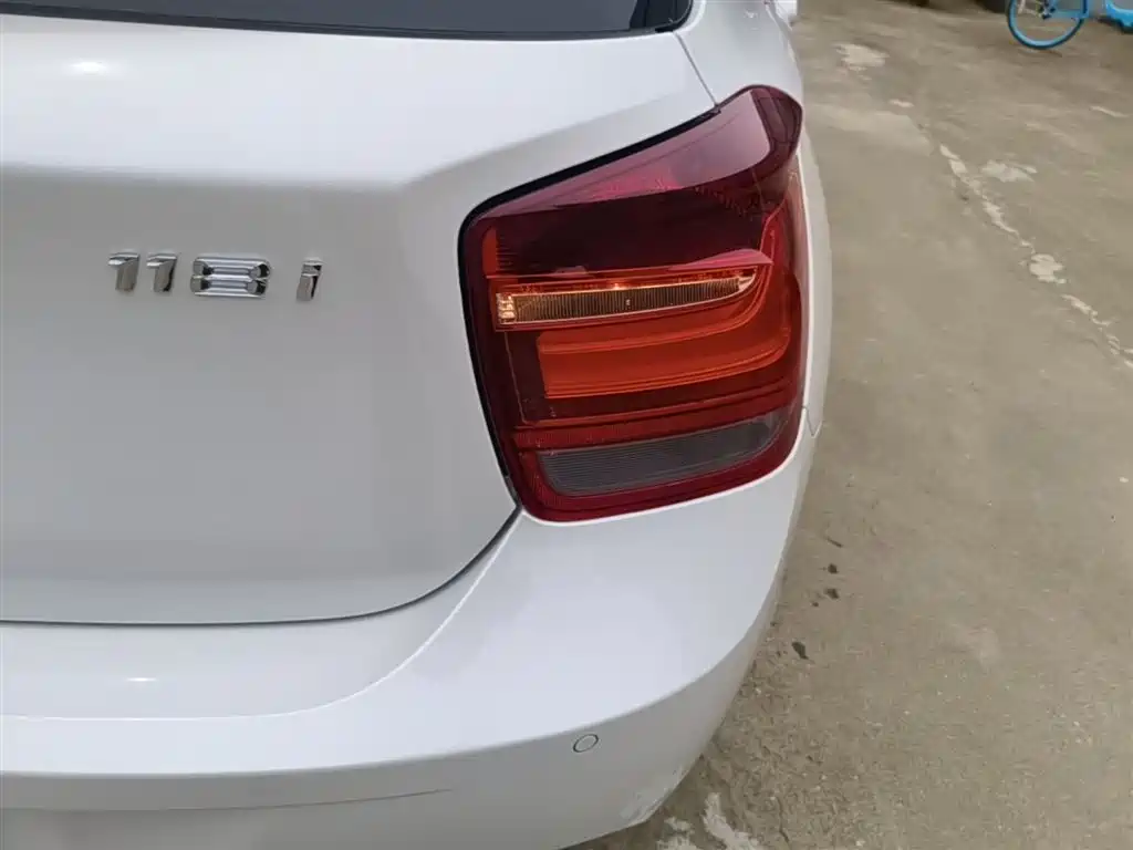 BMW 1 Series (Import) 2013 Facelift 118i Sport Model фото 8