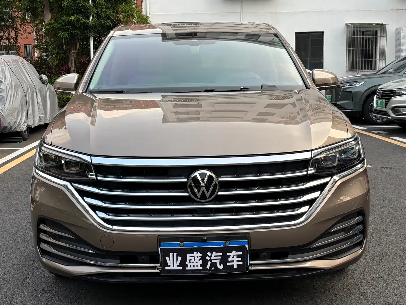 Volkswagen Viloran 2020 380TSI Premium фото 2