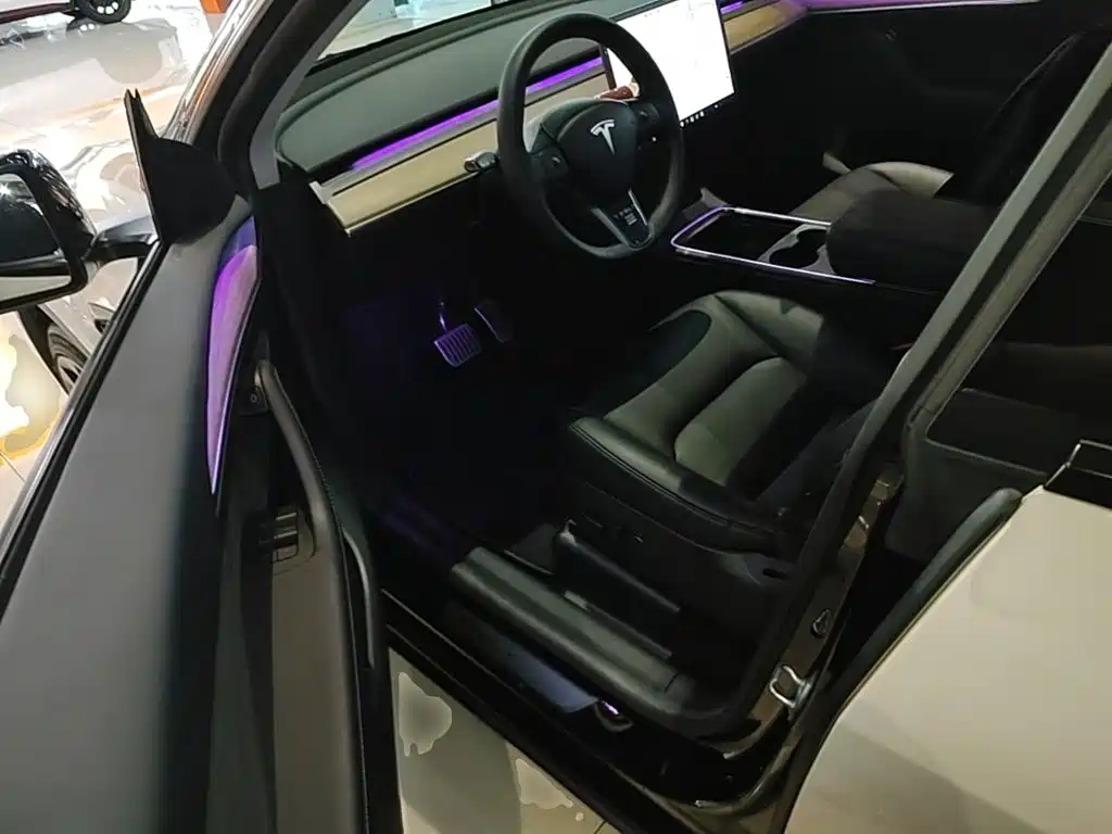 Фото 16 - Tesla Model Y