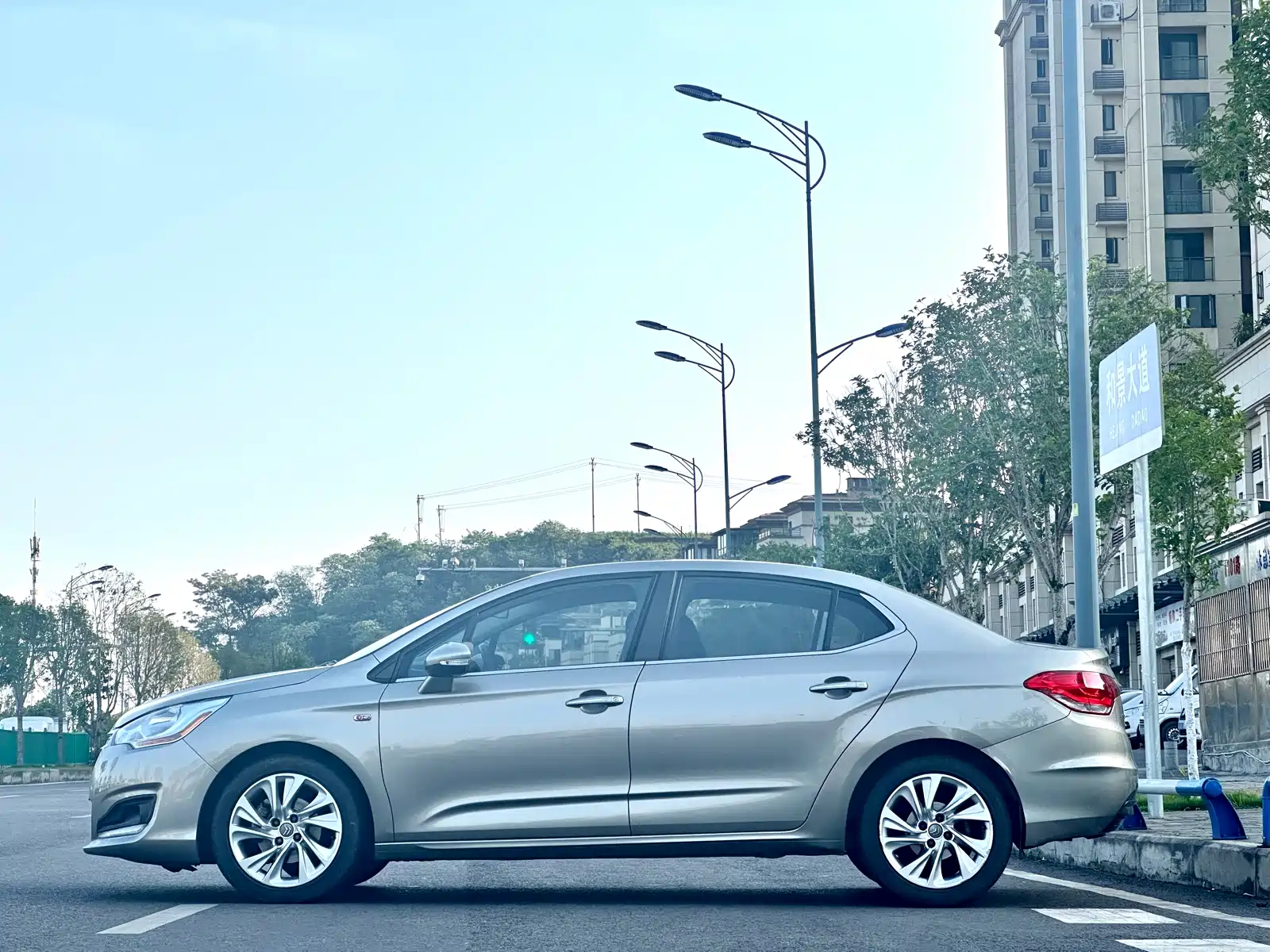 Photo 7 - Citroën C4L