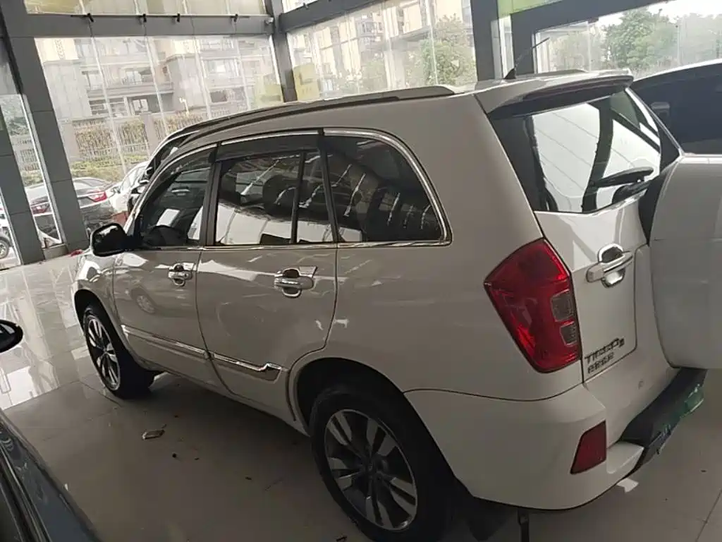Chery Tiggo 3 2017 2016 1.6L CVT Smart Edition