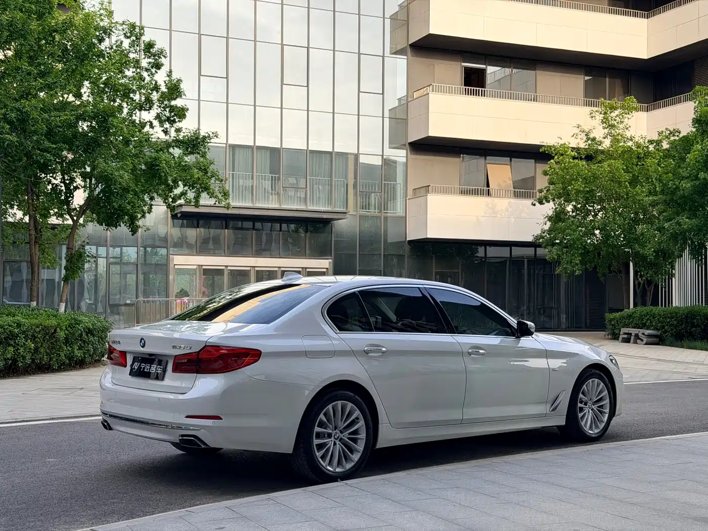 BMW 5 Series 2018 525Li Luxury Package фото 19