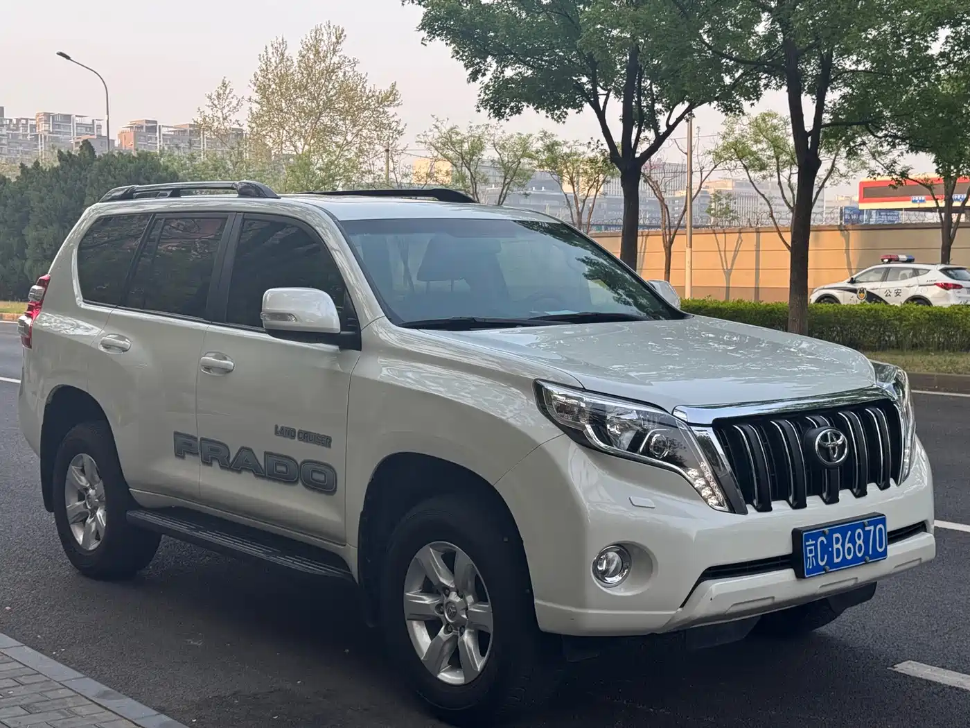 Toyota Prado 2016 2.7L Auto Luxury Edition фото 2