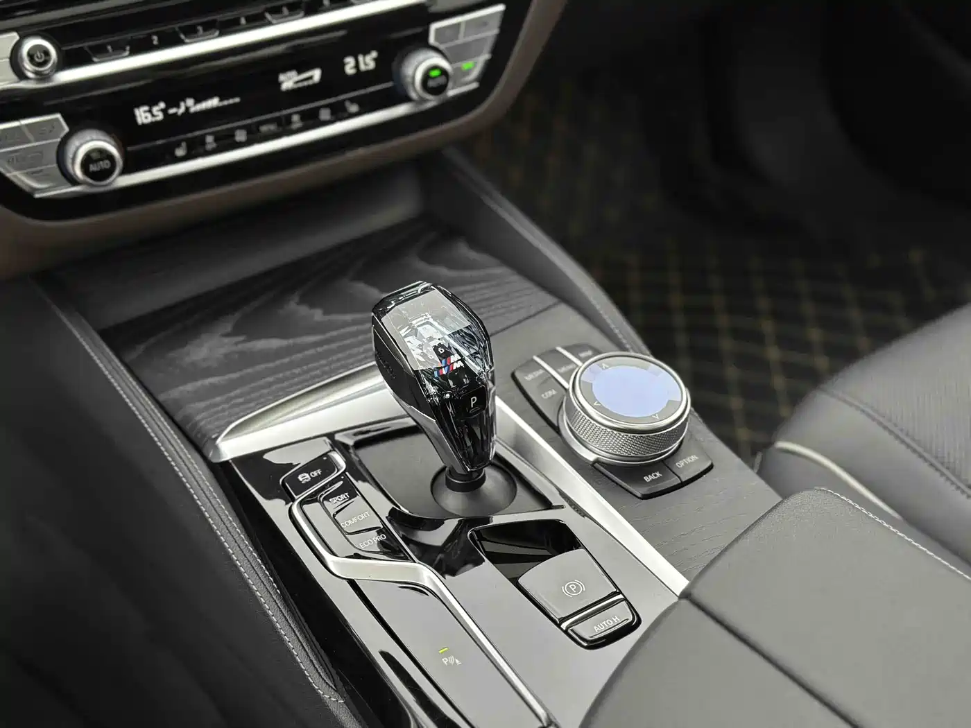 BMW 5 Series 2021 Facelift 530Li Leading M Sport Package фото 8