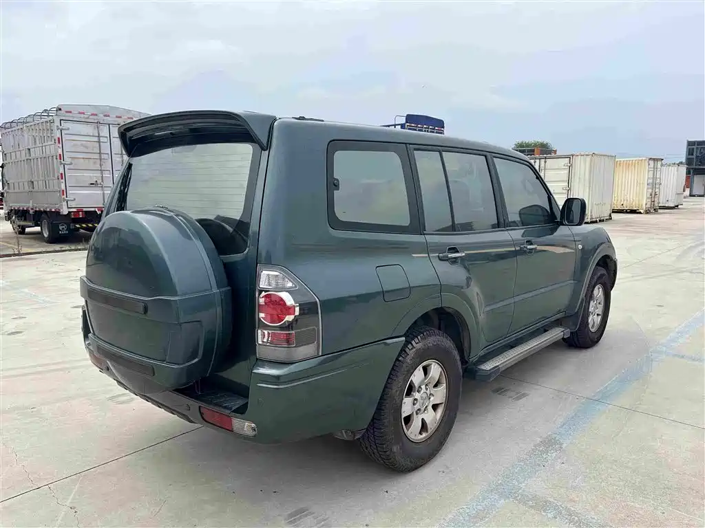 Mitsubishi Pajero 2011 2011 Mitsubishi Pajero V73 3.0L MT GL