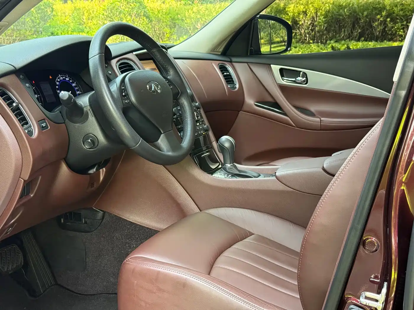 Infiniti QX50 (Import) 2014 2013 2.5L 2WD Prestige