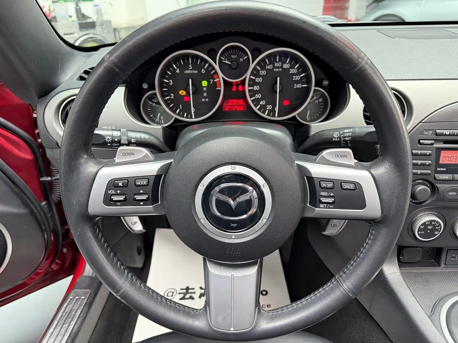 Фото 7 - Mazda MX-5