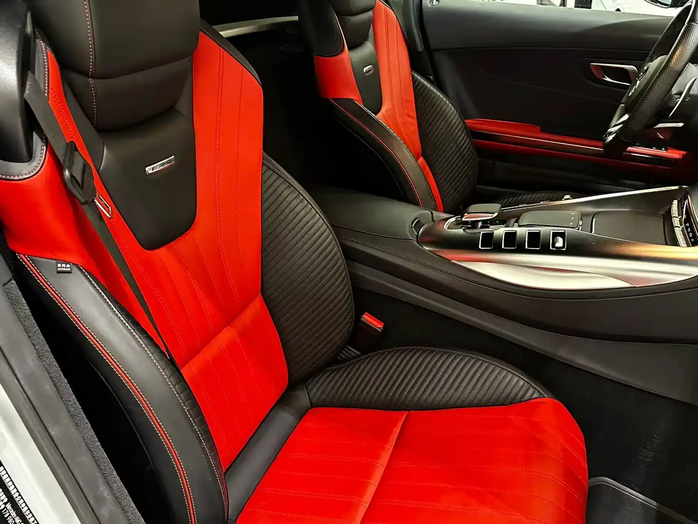 MERCEDES-BENZ AMG GT