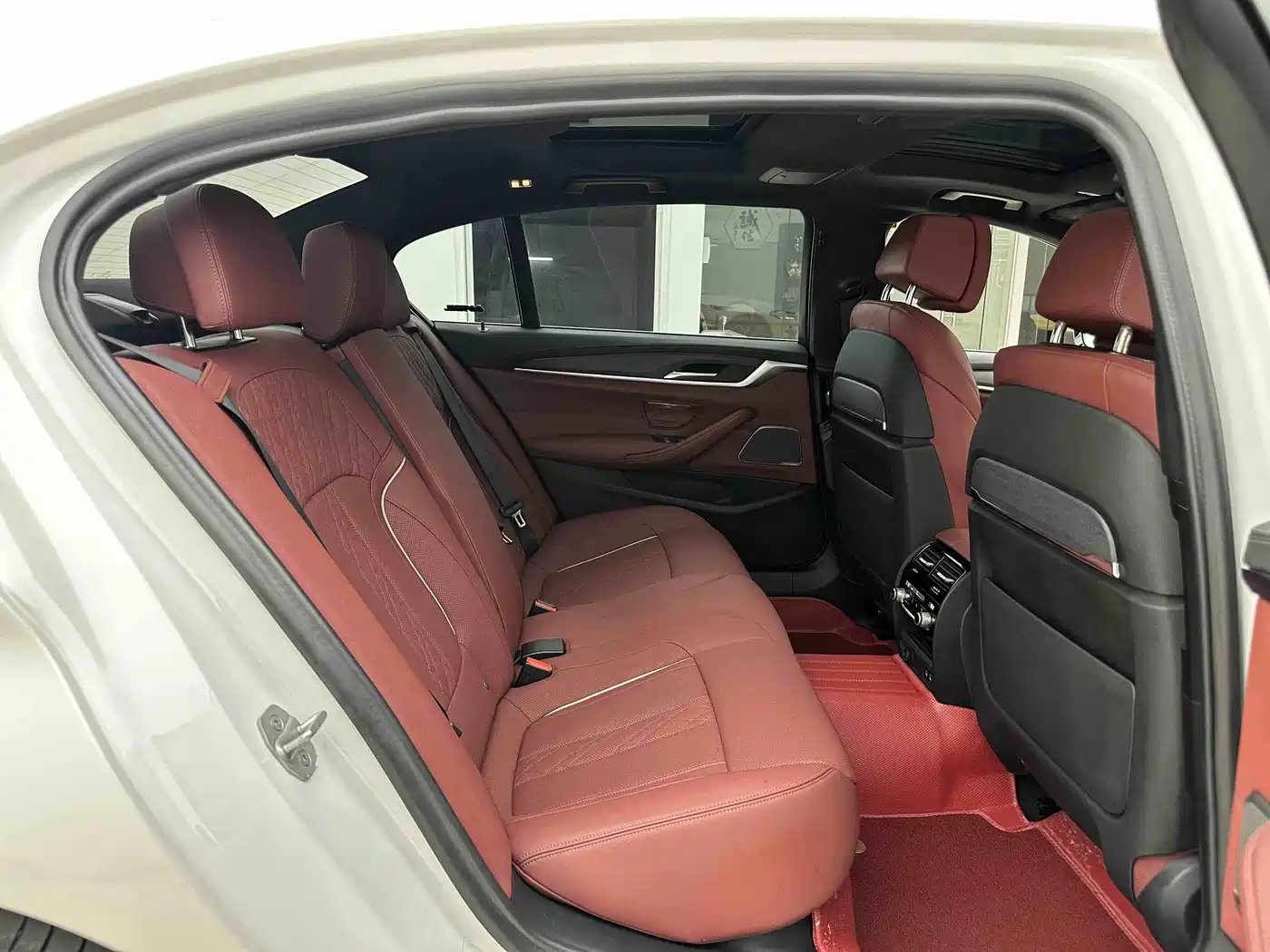 BMW 5 Series 2023 530Li Premium M Sport Package фото 7