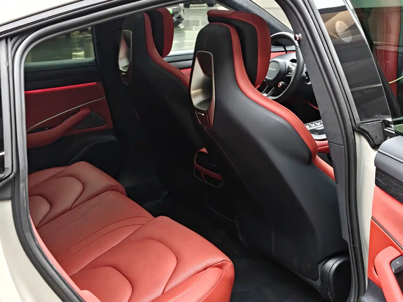 XIAOMI CAR XIAOMI SU7