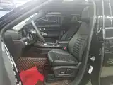 Photo 12 - Ford Explorer