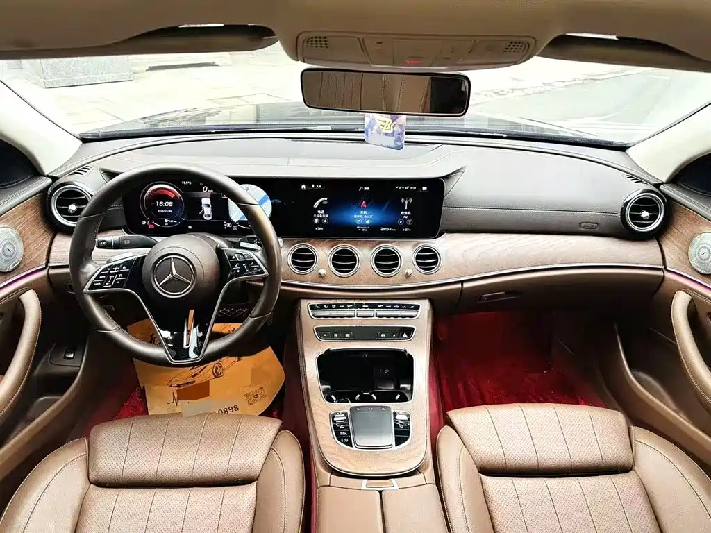 Mercedes-Benz E-Class 2022 E 260 L фото 5