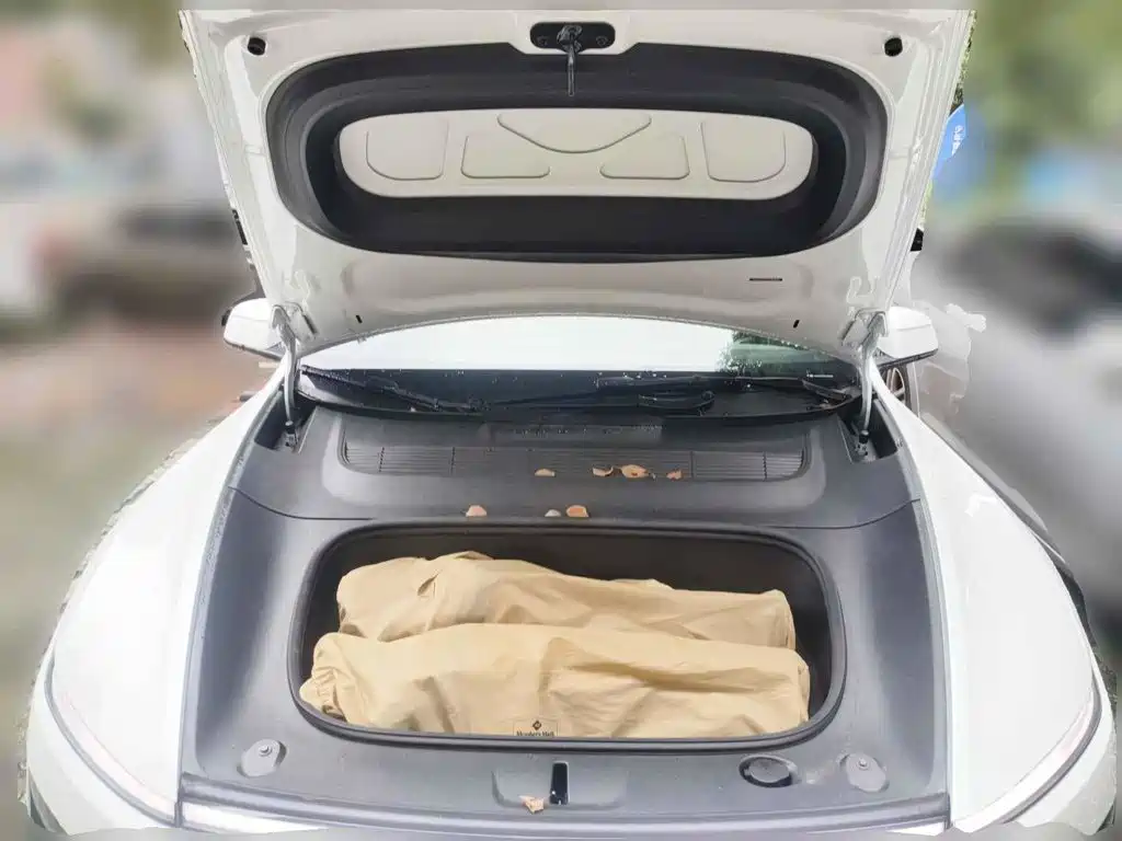 Tesla Model Y 2026 2026 Rear-Wheel Drive