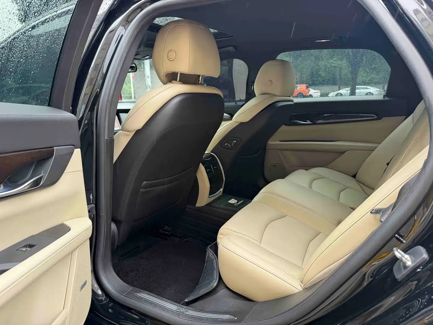Photo 7 - Cadillac CT6