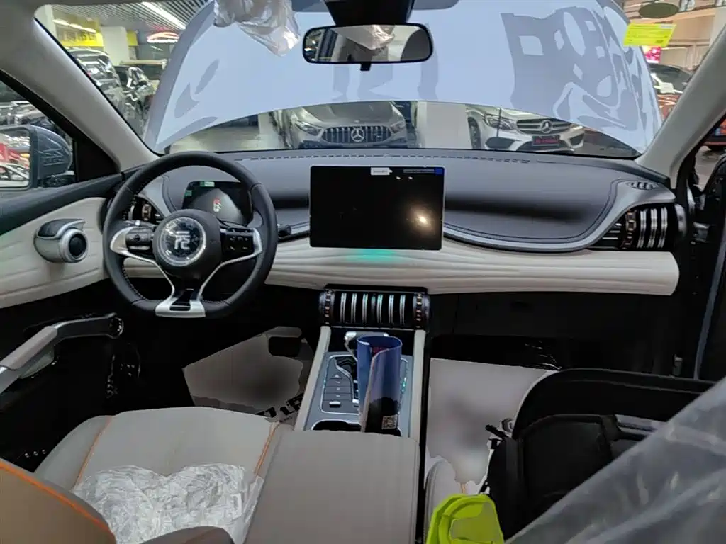 BYD Yuan PLUS 2024 Glory Edition 510KM Leading фото 10