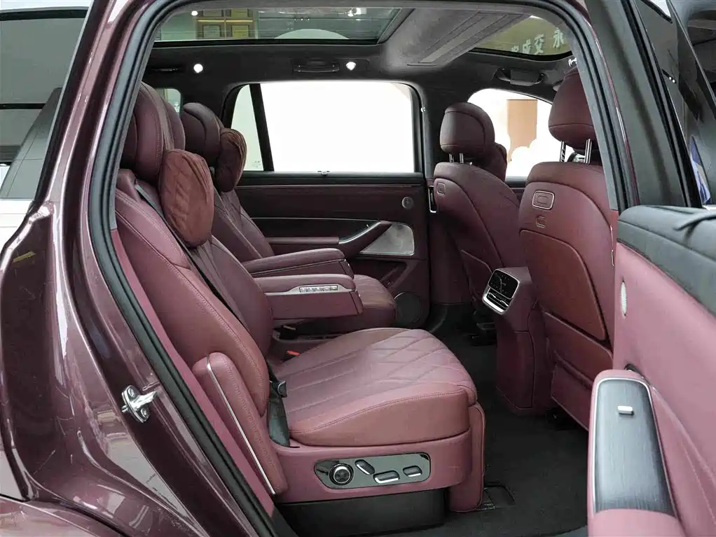 Aito AITO M8 2025 2025 Extended Range Ultra 53.4kWh 6-Seater