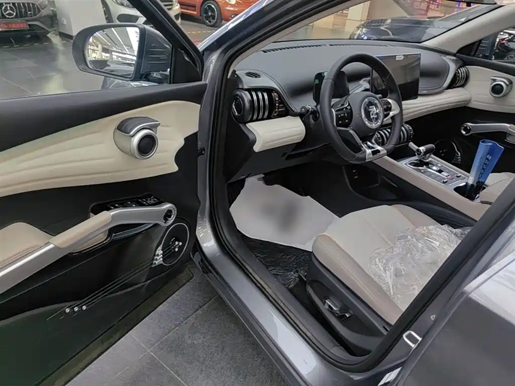 BYD Yuan PLUS 2024 Glory Edition 510KM Leading фото 16