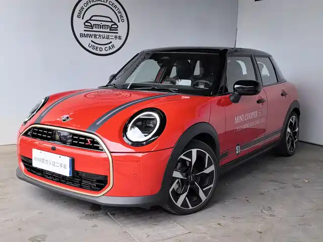 MINI 2025 Model 2.0T COOPER S Artist 5-Door — фото 1