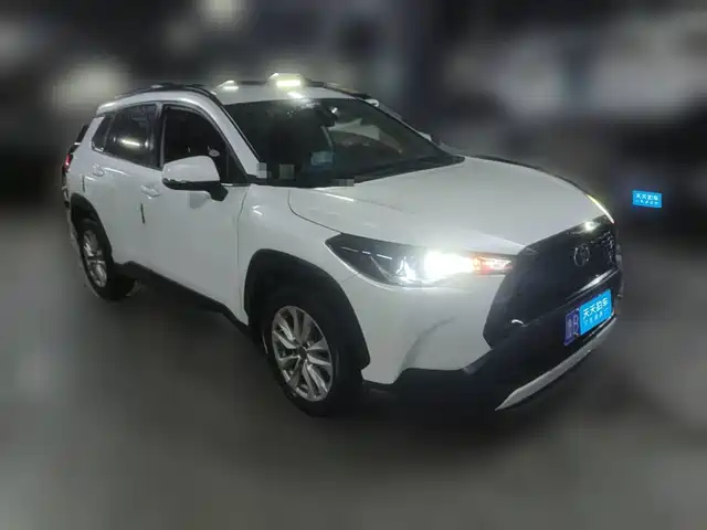 Toyota Corolla Cross 2022 2.0L Pioneer Edition — фото 3