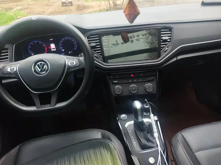 VOLKSWAGEN T ROC EXPLORING SONGS