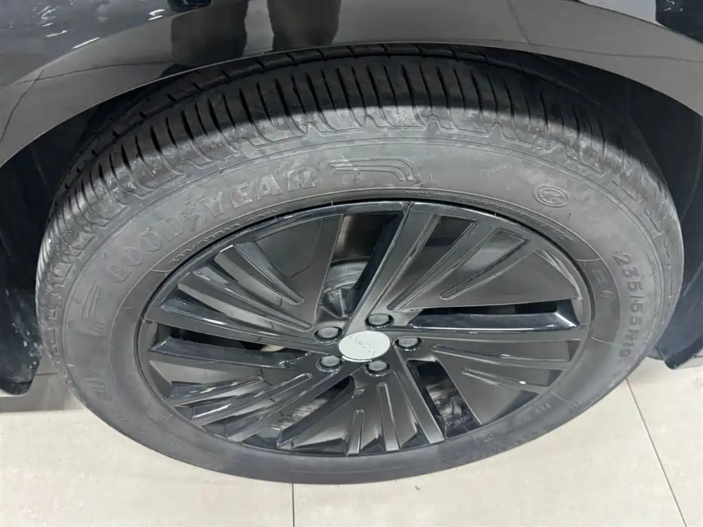 Lynk & Co 08 EM-P 2025 120km Long Range Pro фото 7