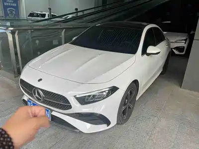 Mercedes-Benz A