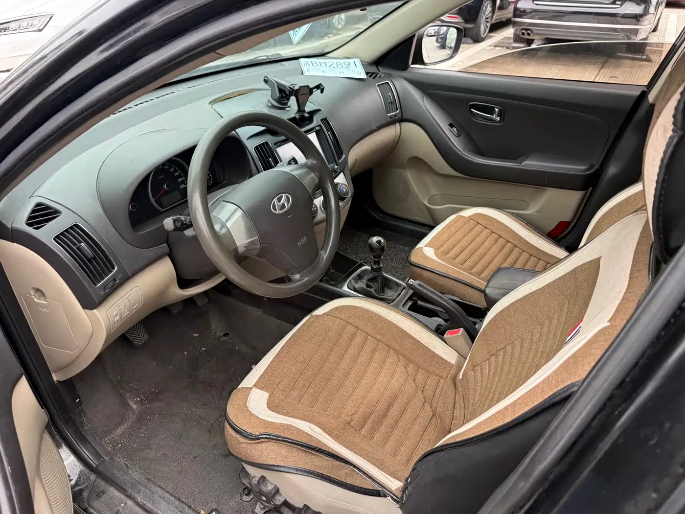 Hyundai Elantra 2011 1.6L Manual Luxury фото 5