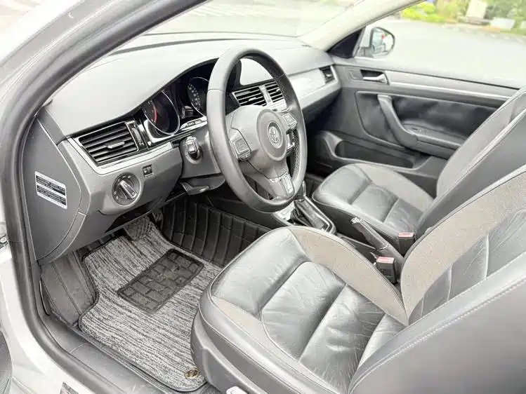 Volkswagen Bora 2015 Quality Edition 1.6L Automatic Comfort фото 8