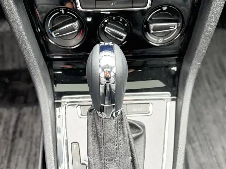 Volkswagen Bora 2015 Quality Edition 1.6L Automatic Comfort фото 15