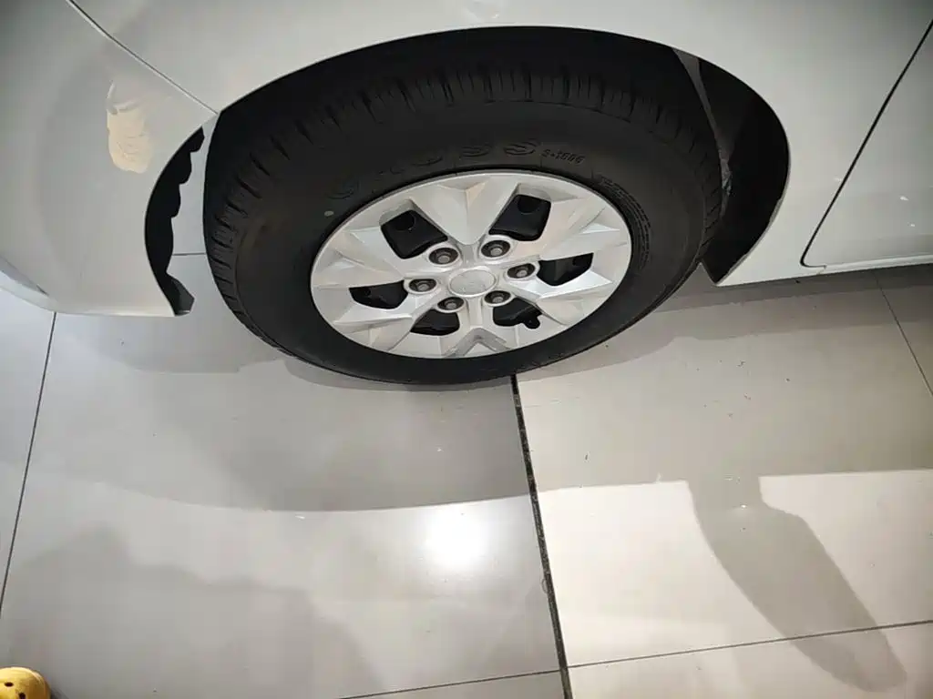 SAIC Maxus Maxus G10 2025 2025 2.0L Manual Multi-Purpose Edition Gasoline 7-Seater