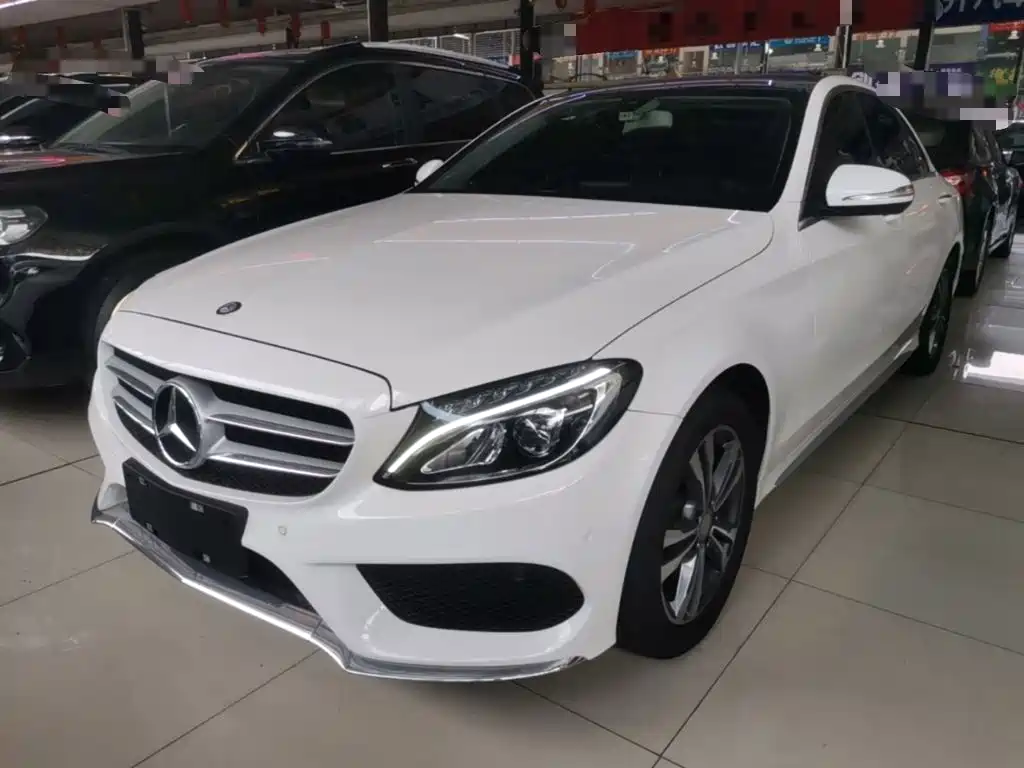 Фото 2 - Mercedes-Benz C-Class