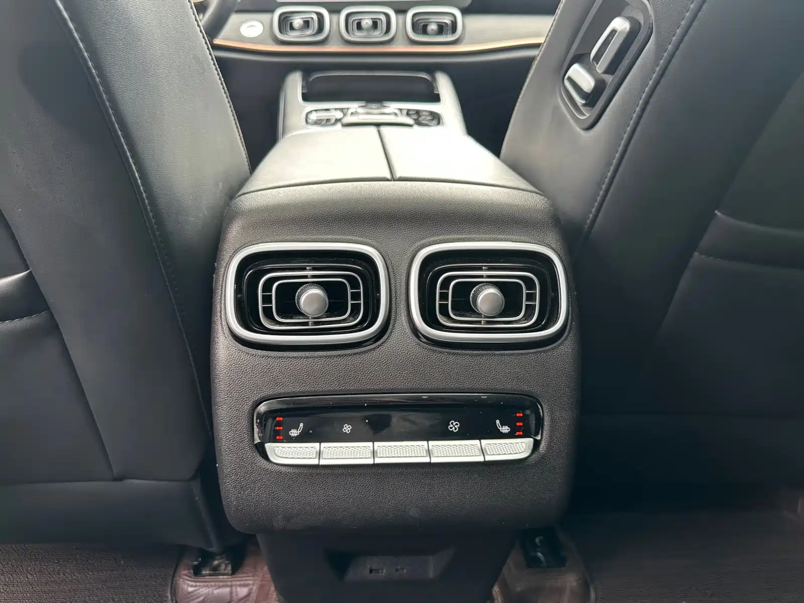 Фото 28 - Chery Tiggo 9