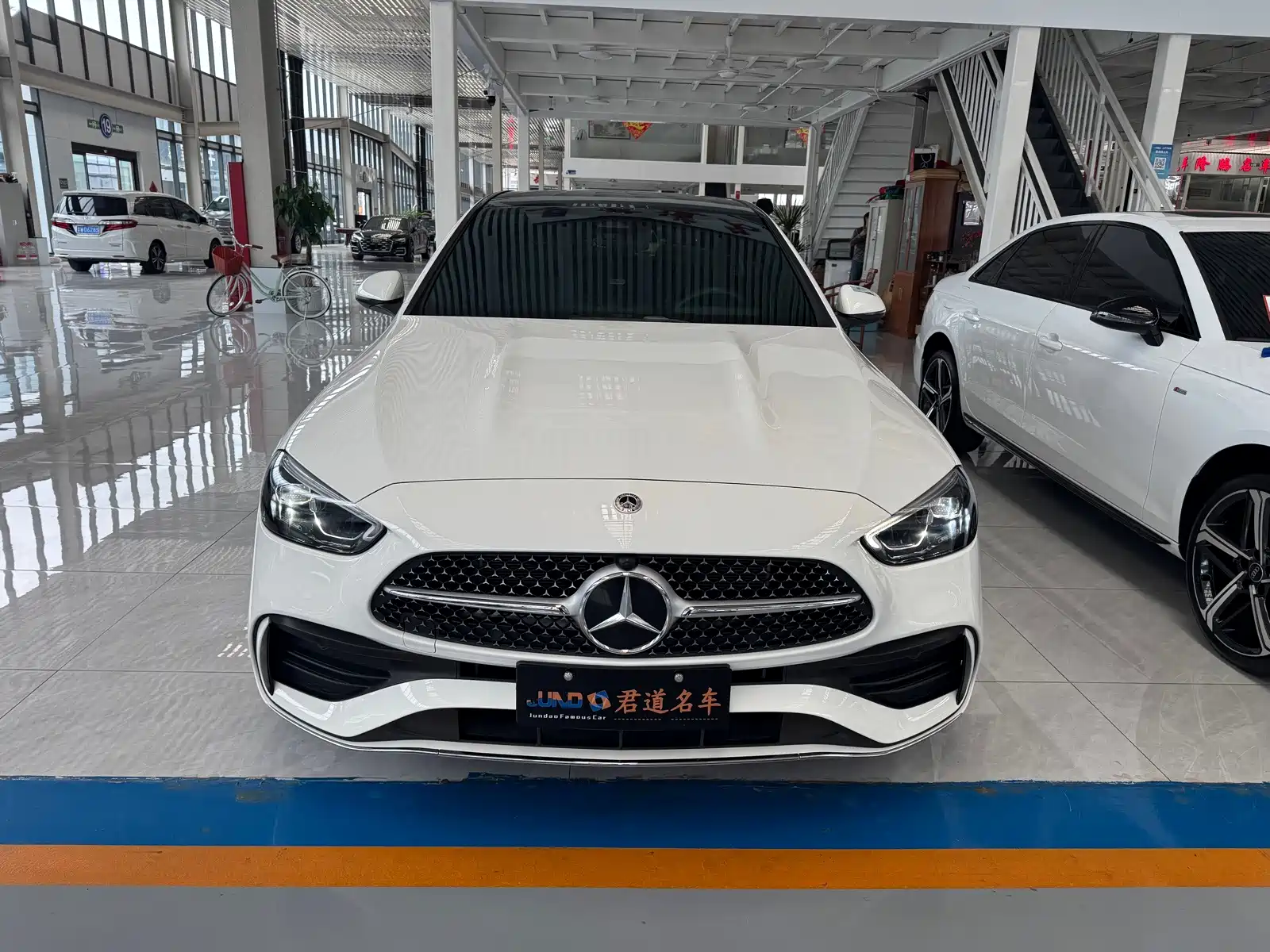 Фото 2 - Mercedes-Benz C-Class