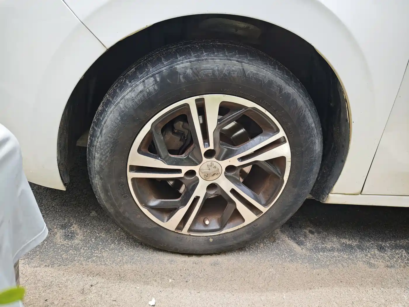 Peugeot 301 2014 2014 1.6L Manual Comfort Edition