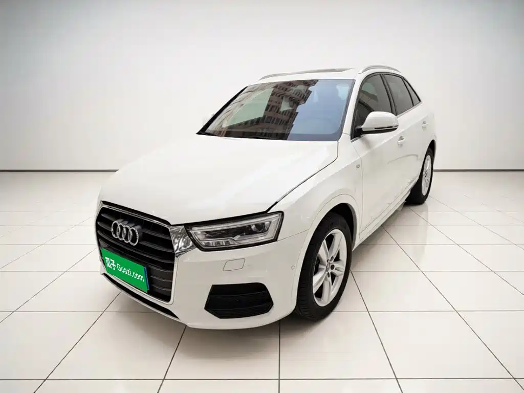 Photo 1 - Audi Q3