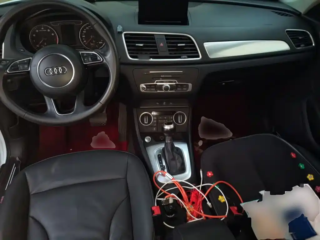 Photo 5 - Audi Q3