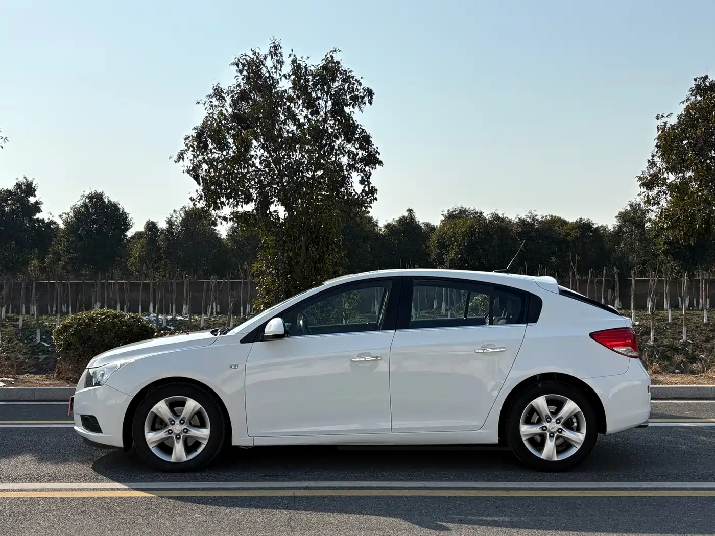 Chevrolet Cruze 2013 Hatchback 1.6T Automatic Flagship фото 3