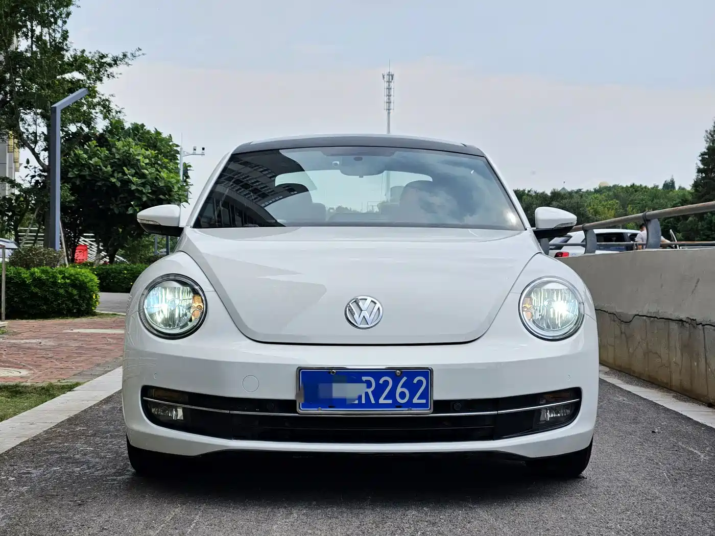Volkswagen Beetle 2014 1.2TSI Comfort Edition фото 2