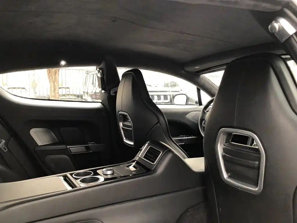 Aston Martin Rapide 2018 2010 6.0L