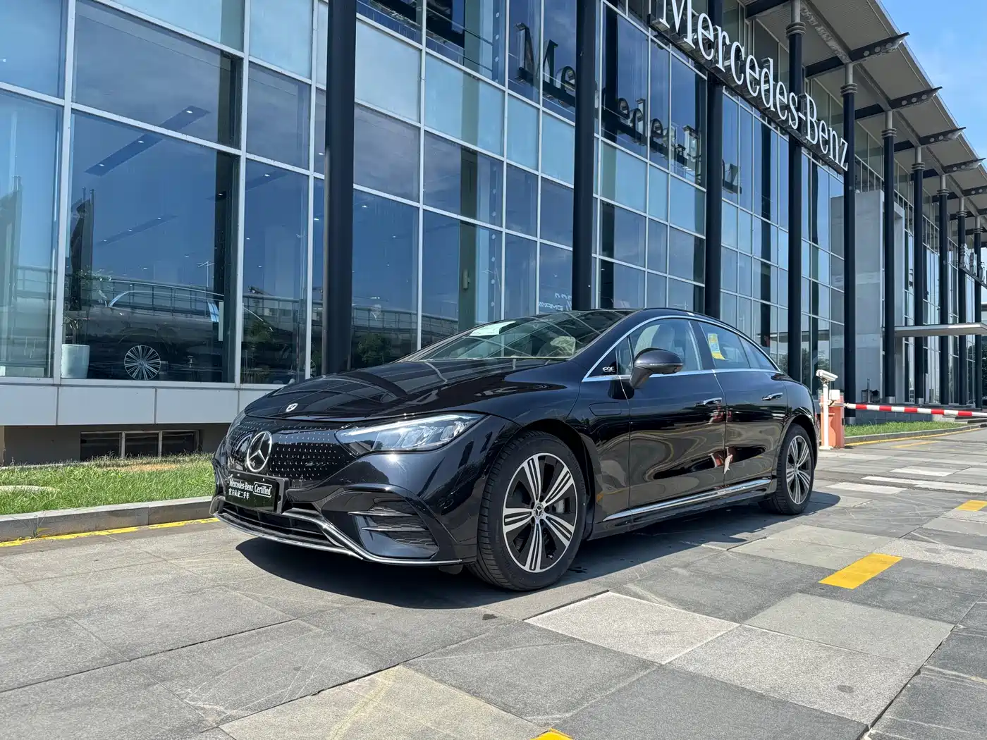 Mercedes-Benz EQE 2025 500 4MATIC Pioneer