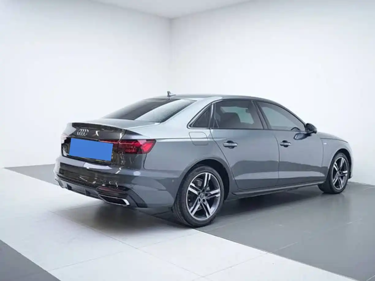 Audi A4L 2022 40 TFSI Luxury Dynamic фото 5