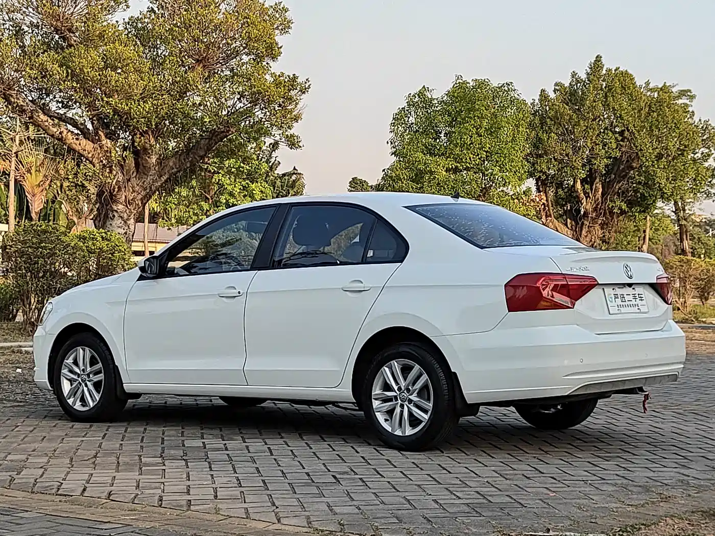 Volkswagen Jetta 2019 Dream Edition 1.4L Manual Fashion фото 6
