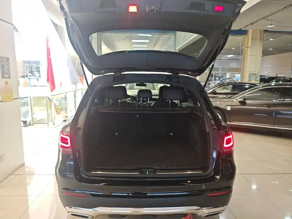 MERCEDES-BENZ GLC