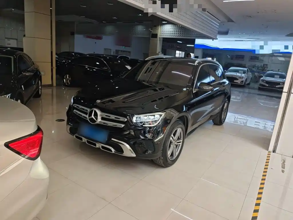 MERCEDES-BENZ GLC